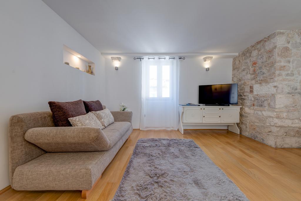 Temple Luxury Apartments & Rooms Split Exterior foto