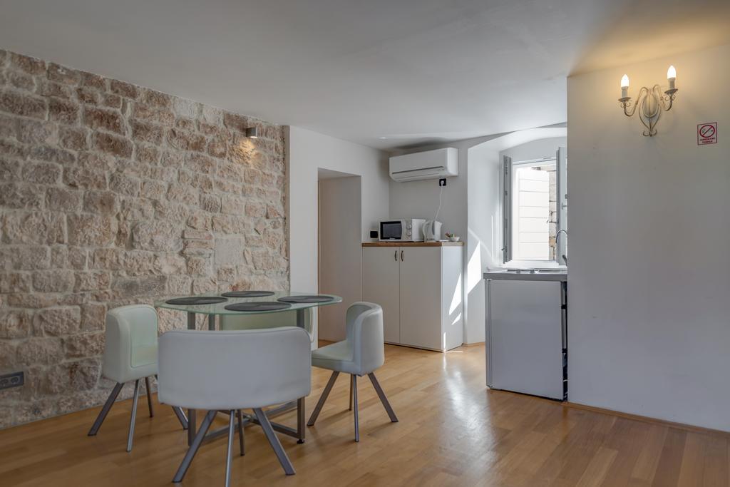 Temple Luxury Apartments & Rooms Split Exterior foto