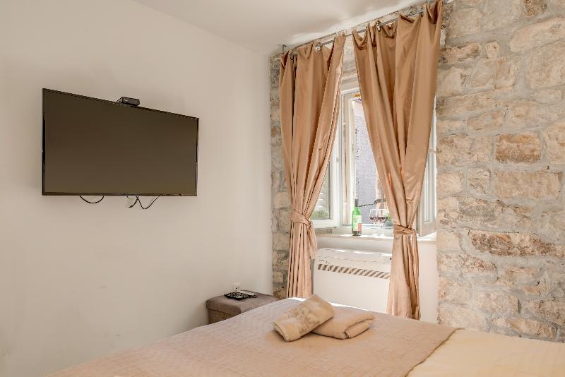 Temple Luxury Apartments & Rooms Split Exterior foto